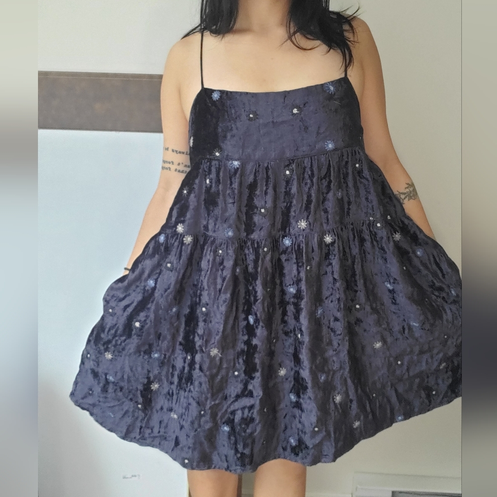 KIMCHI BLUE embroidered daisy dress M